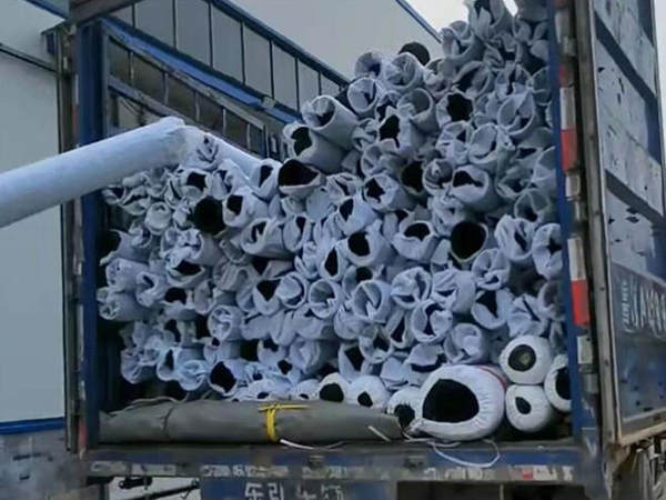 塑料盲溝發(fā)往工地